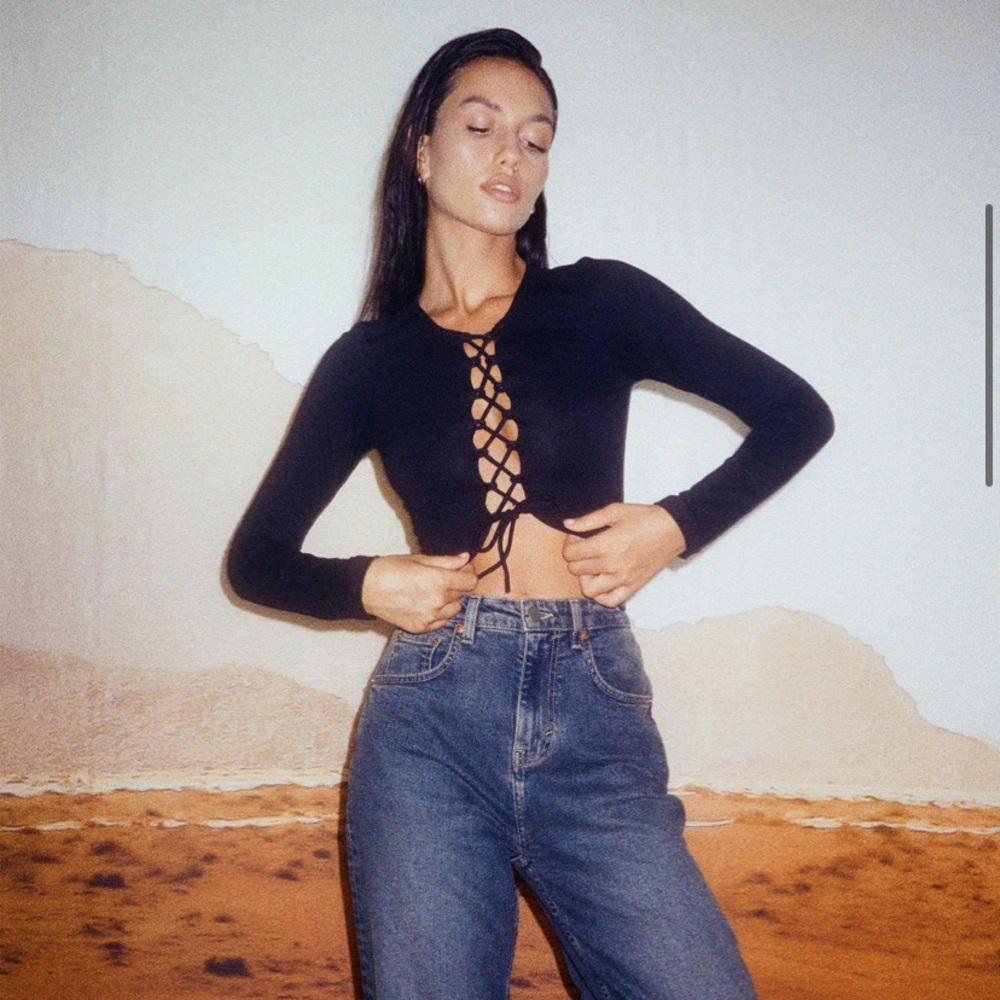 Motel Rocks Gisy Crop Top in Lycra Black